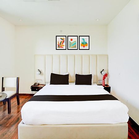 Hotel Collection O Golapar Haldwani à Kāthgodām Extérieur photo